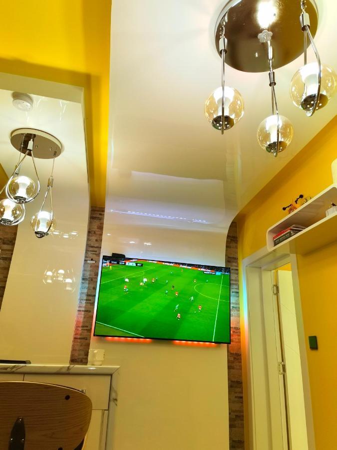 Sofiel Cozy Apartment - Top Center Sofia Bagian luar foto