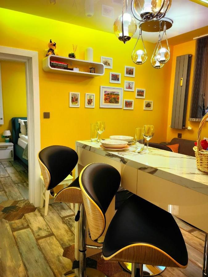 Sofiel Cozy Apartment - Top Center Sofia Bagian luar foto